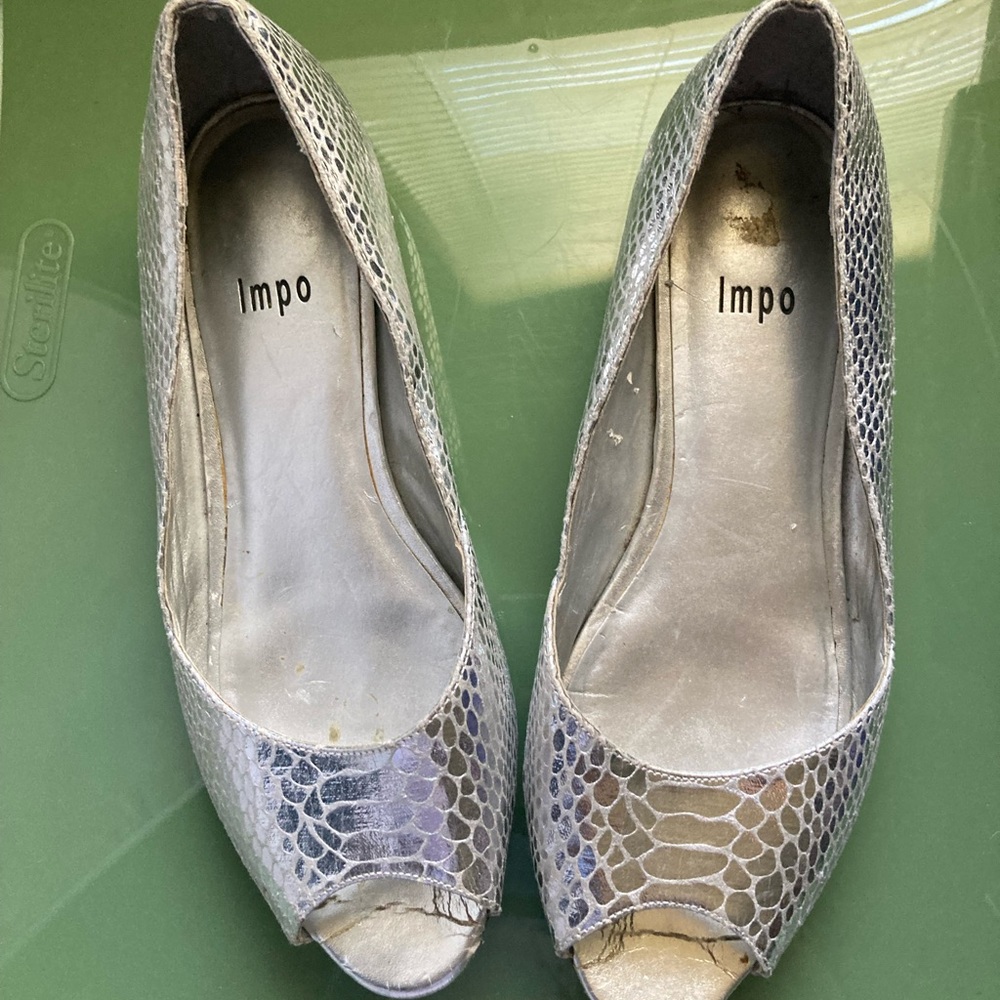 Silver flats 2 for $25